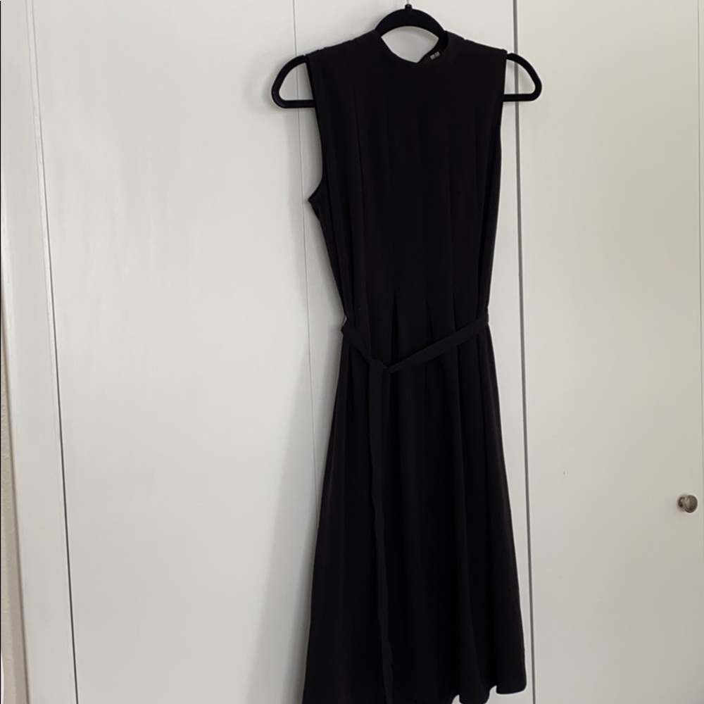 NWT Uniqlo L black pleated dress